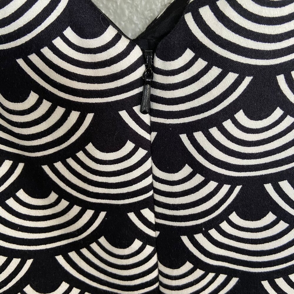 Nine West Double V Fit & Flare Midi Dress Women's 14 Black Geometric Sleeveless - Picture 8 of 10